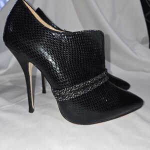 Shoe Dazzle Black Snake-Texture Stiletto Booties with Braided Strap